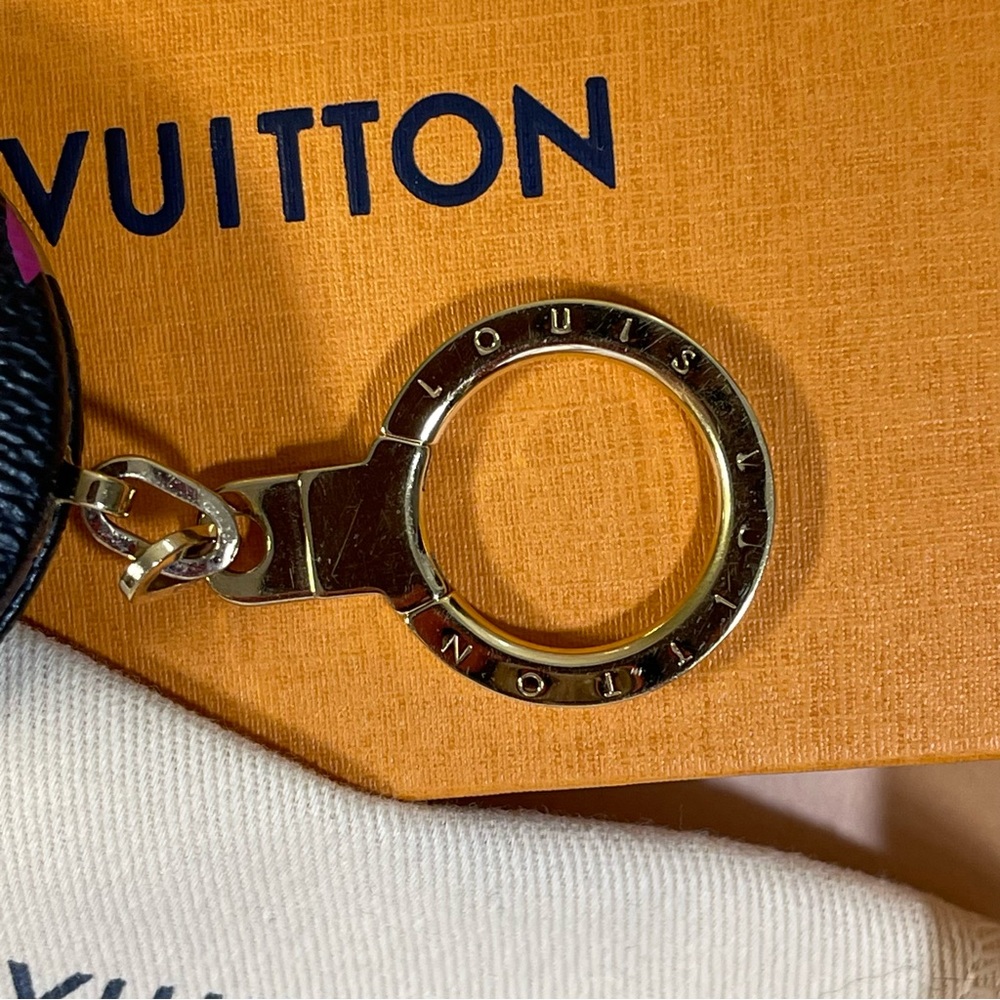 Louis Vuitton Astropill Multicolor Light Up Key Chain or Bag Charm - Picture 12 of 16